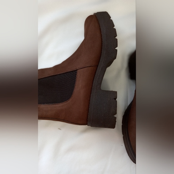 Shoes - Picture 8 of 8